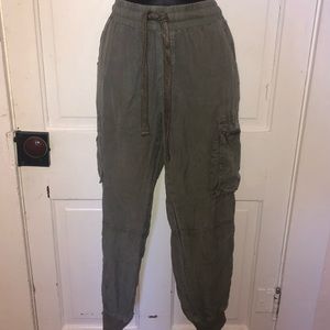 Green cargo joggers